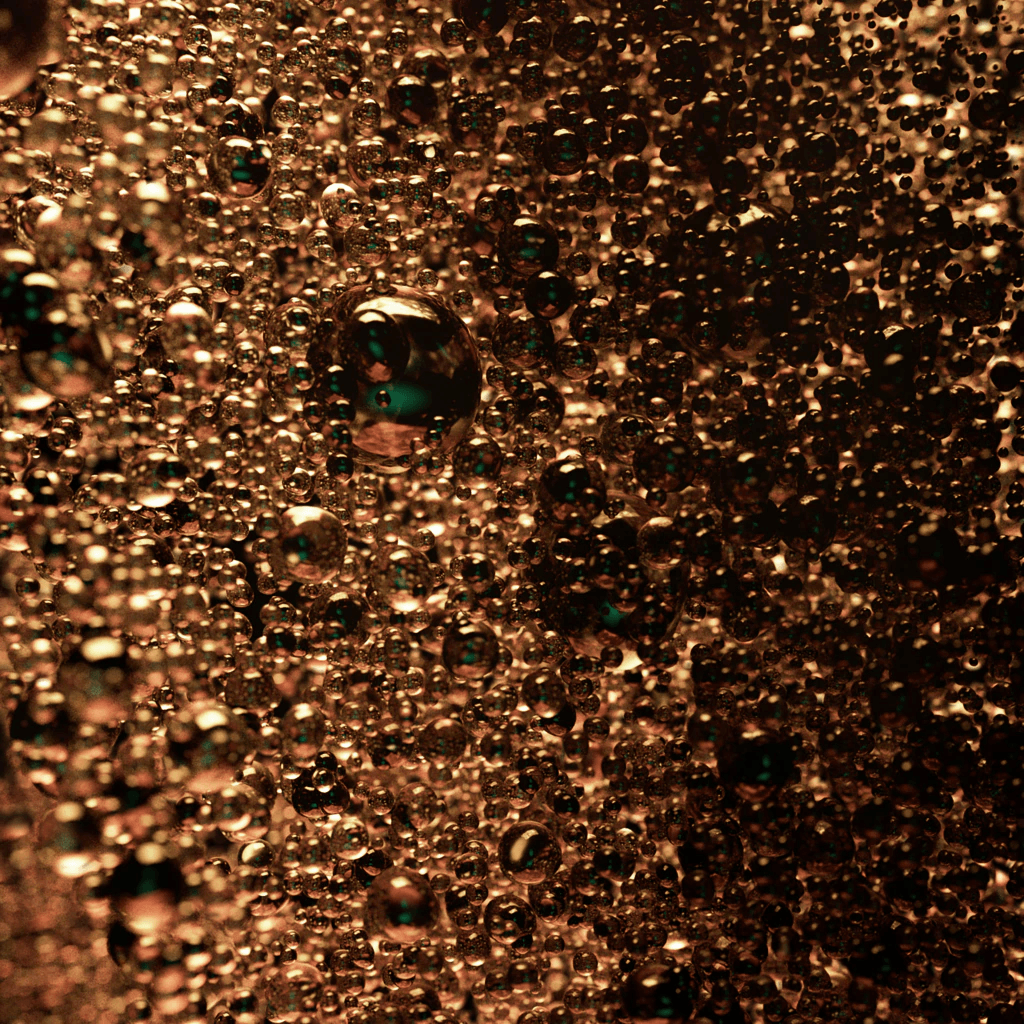 found_studio_3d_motion_design_guinness_smooth_bubbles_rd_detail_closeup_3840x3840-1024x1024